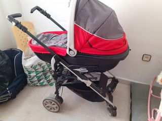 Carrito de bebé Chicco rojo y gris