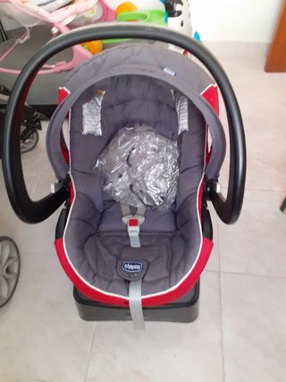 Carrito de bebé Chicco rojo y gris