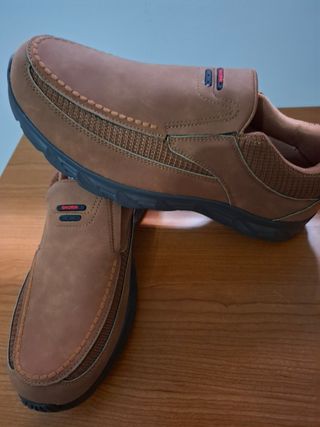 Zapatos casuales marrones
