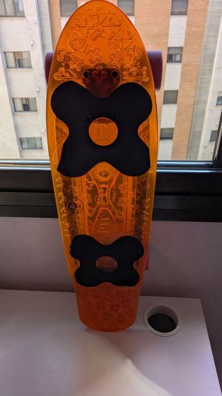 Monopatín naranja junior