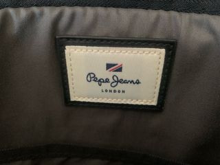 Maletín Pepe Jeans Jarvis Negro Verde Oliva