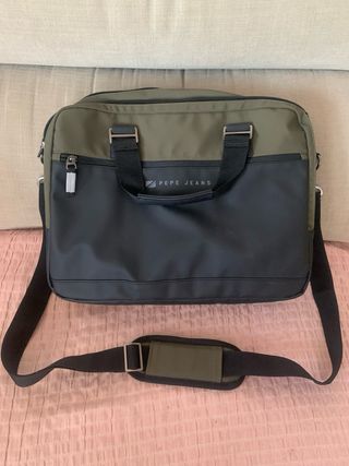 Maletín Pepe Jeans Jarvis Negro Verde Oliva