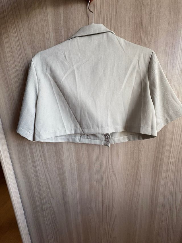 Coordinato blazer corto e pantaloni