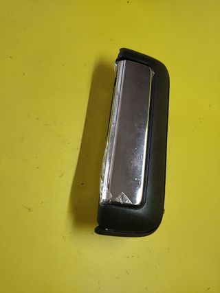 MANETA PORTON TRASERO MITSUBISHI L200 96-