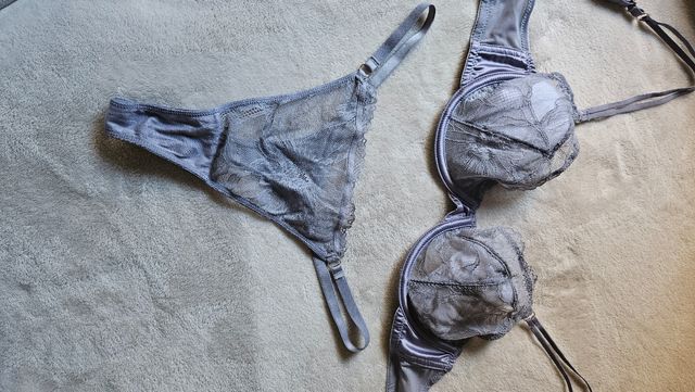 Conjunto lencería encaje gris