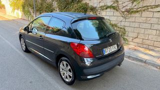 Peugeot 207 2006