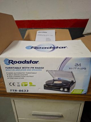 Tocadiscos Roadstar TTR-8633 con Radio FM