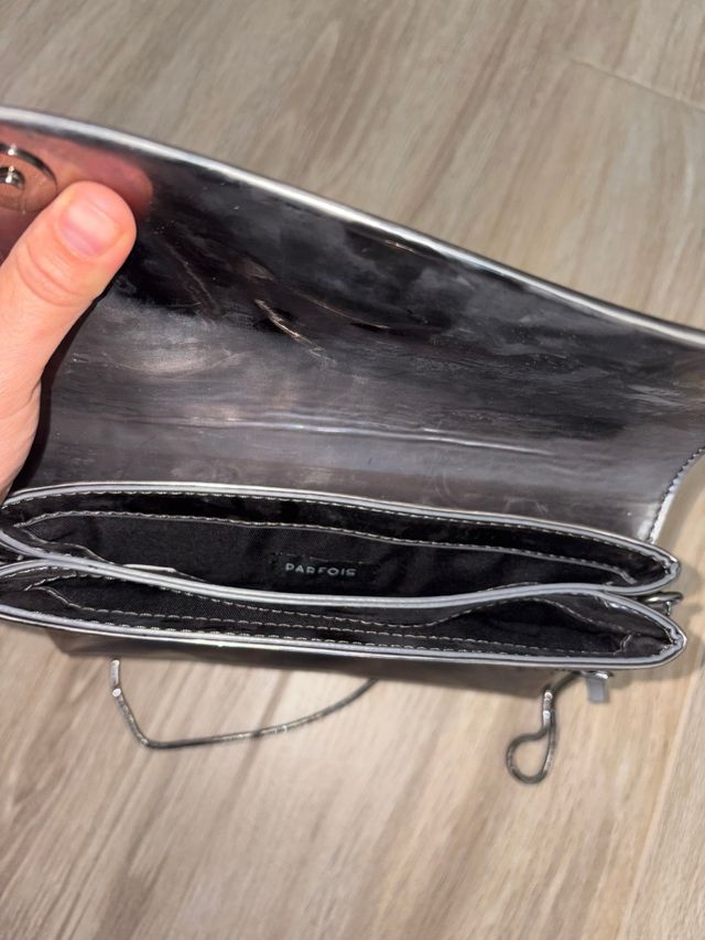 Bolso Parfois Plateado Holográfico