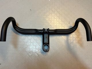 Manubrio carbonio semi-integrato Newman