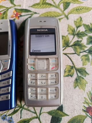 2 x Nokia Mobile argento e blu