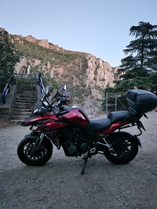 Benelli TRK 502 - Moto de Carretera