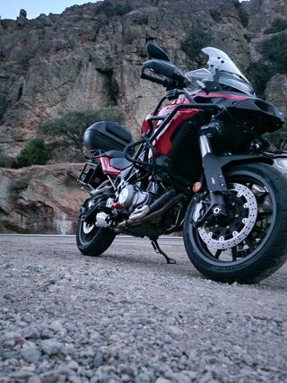 Benelli TRK 502 - Moto de Carretera