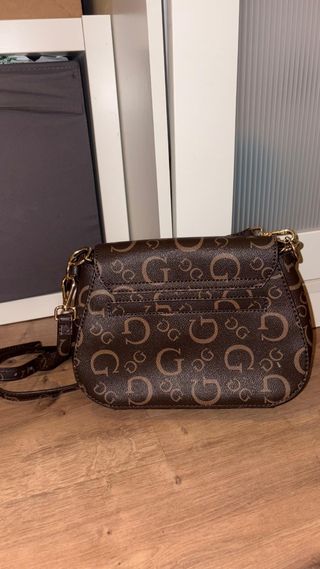Bolso Guess Marrón y Dorado auténtico 