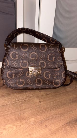 Bolso Guess Marrón y Dorado auténtico 