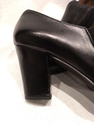 Zapatos de tacón negros