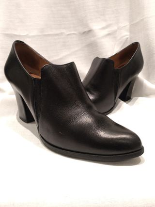 Zapatos de tacón negros
