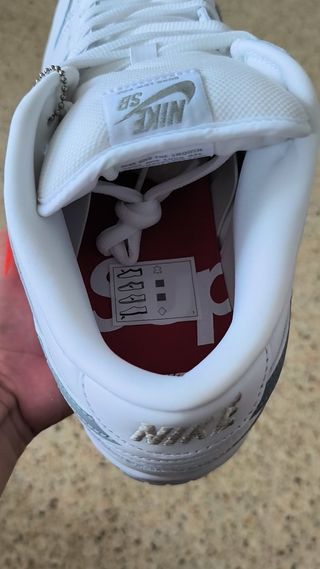 Nike Dunk Low SB Supreme 94 Blanco Plata