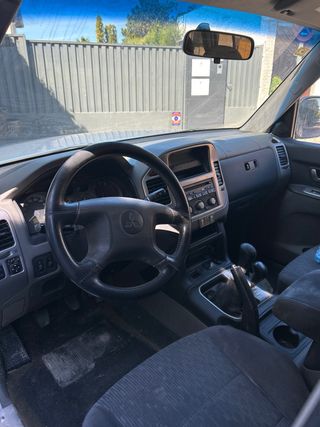 Mitsubishi Montero 2004