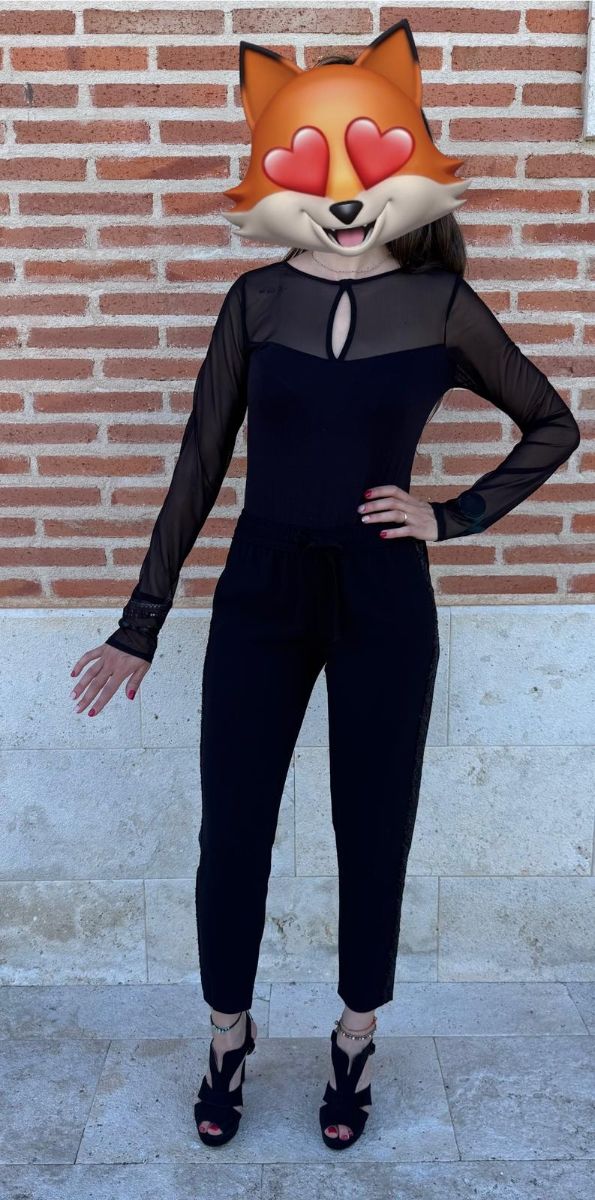 Body negro manga larga con transparencias
