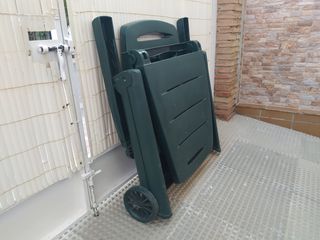 Tumbona plegable de plástico verde