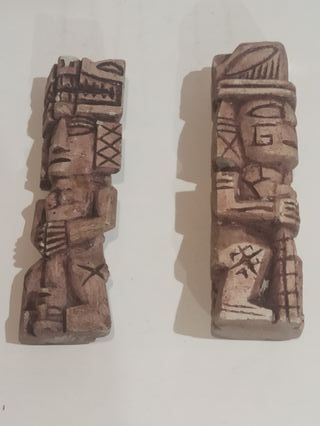 Statue in pietra azteca