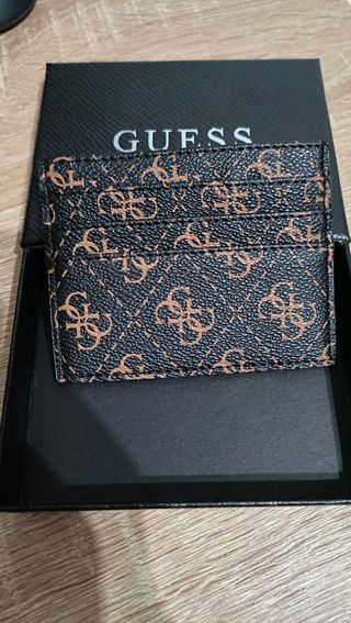 Tarjetero Guess Monogram Marrón Negro
