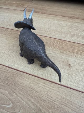 Dinosaurio Triceratops Juguete