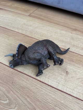 Dinosaurio Triceratops Juguete