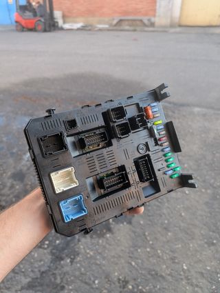 Caja Relés Fusibles Citroën Grand C4 Picasso