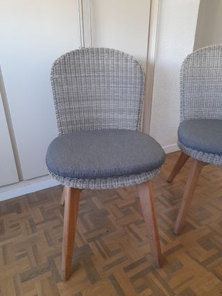 2 Sillas Mimbre y Madera Gris