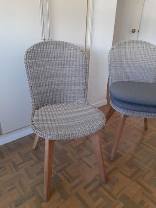 2 Sillas Mimbre y Madera Gris