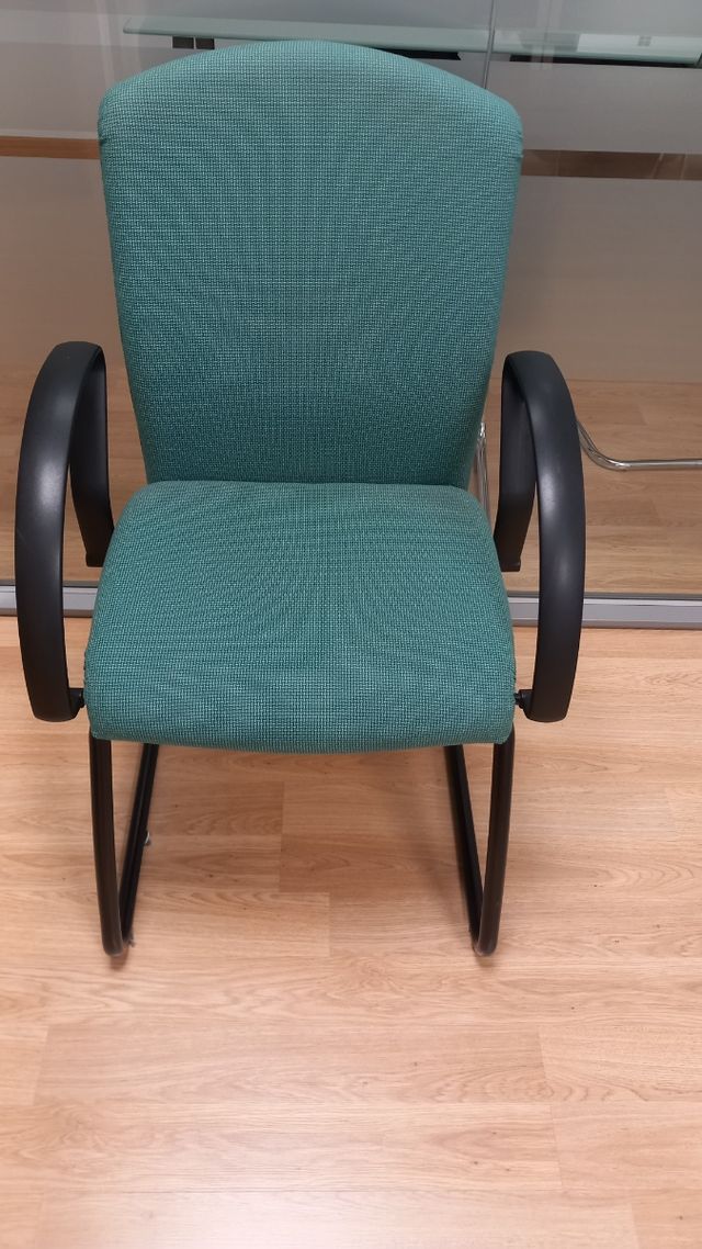 Sillas de confidente verdes y negras