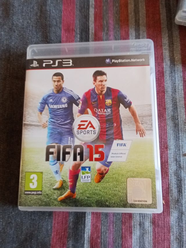 FIFA 15 PS3. Se puede cambiar a español.