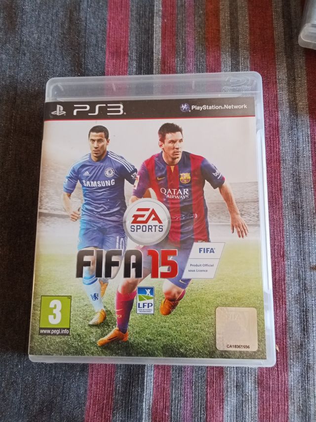 FIFA 15 PS3. Se puede cambiar a español.