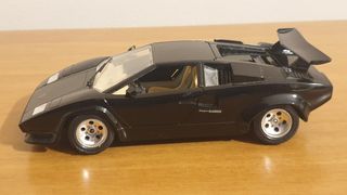 Modellino LAMBORGHINI COUNTACH (1988) Burago 1:24