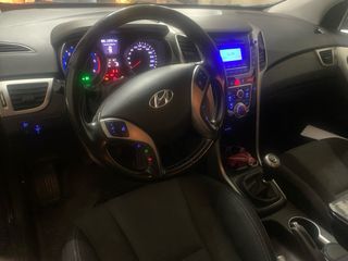 Hyundai i30 azul cielo 