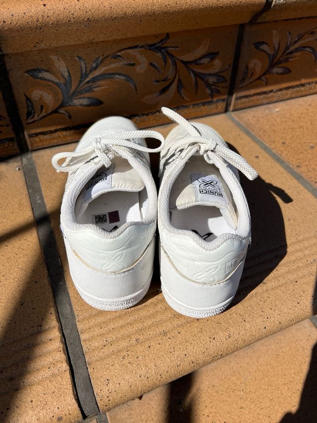Zapatillas niño Munich blancas