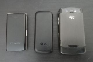 Lote 3 móviles vintage BlackBerry, LG