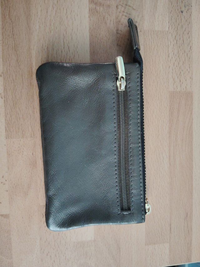 Monedero Antonio Pulido Gris