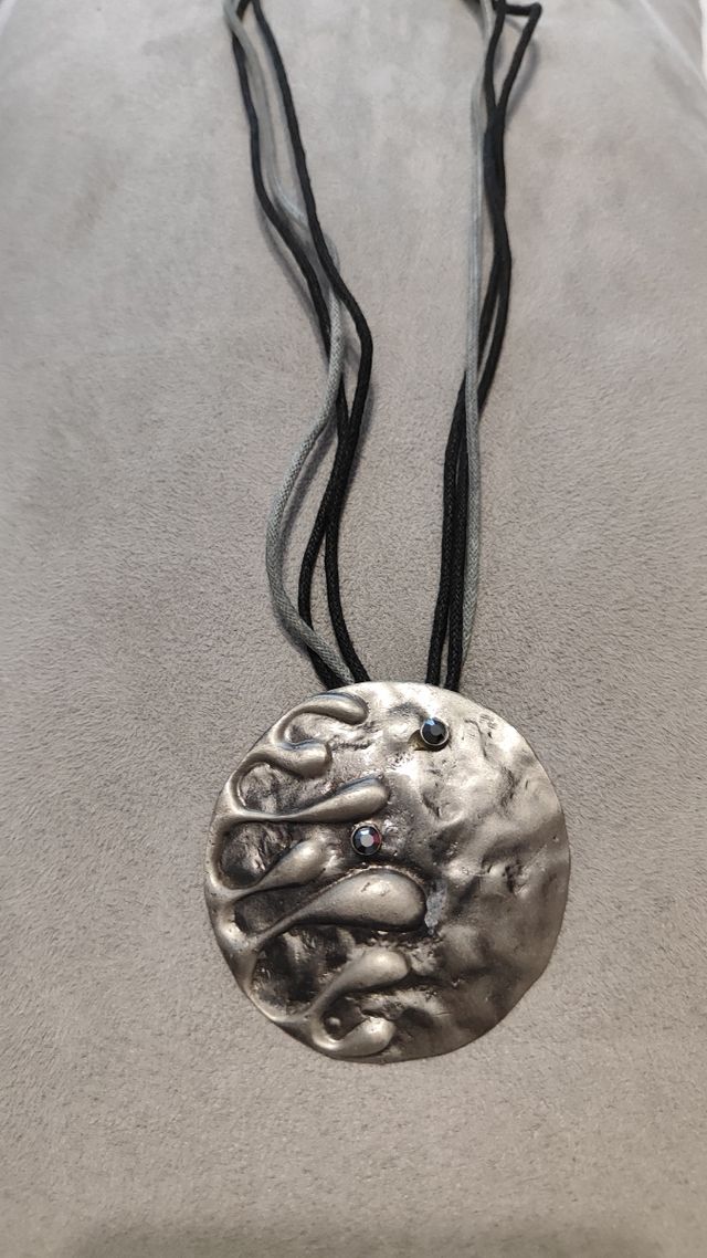 Colgante redondo color plata