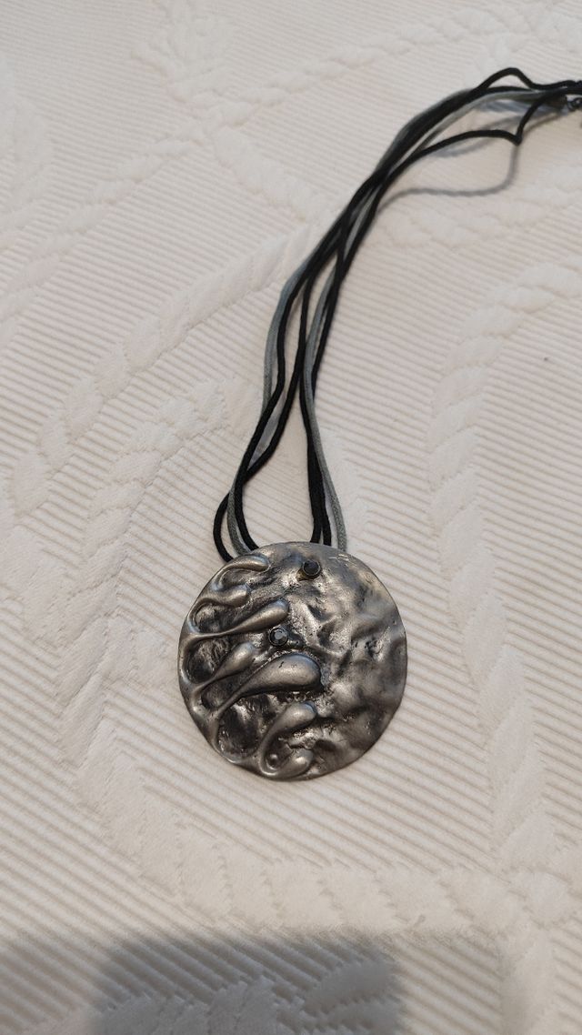 Colgante redondo color plata