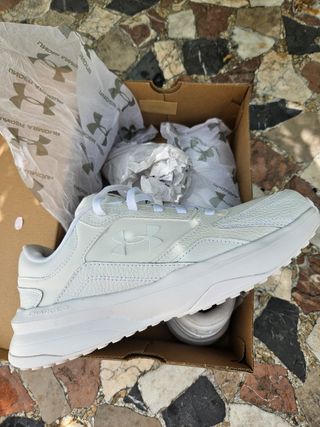 Zapatillas Under Armour Hombre T8 Blancas