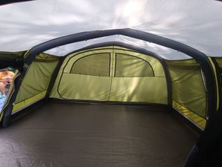 Tienda de campaña Outwell Corvette 7 AC inflable