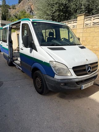 Mercedes-Benz Sprinter 2011
