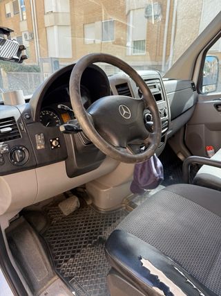 Mercedes-Benz Sprinter 2011