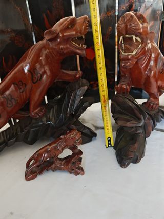 Figuras de Madera de Tigres Chinos