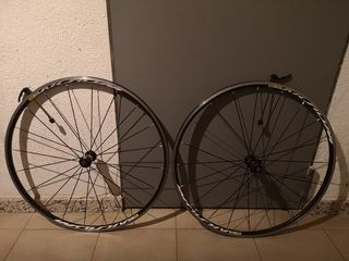 Ruedas Mavic Aksium Carretera