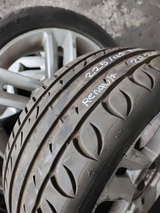 Llantas Renault 17 con neumáticos 225/45ZR17