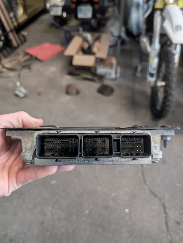 Centralita motor Citroën C4 Picasso exclusive 2008