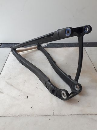 Basculante Aluminio Trasero GIANT